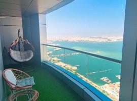 Luxury Romantic Sea View Apartment-ERAإقامة هادئة إطلالة بحرية موقع استثنائي- Manama، فندق في المنامة