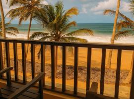 Hôtel Restaurant Lounge Madiana Plage, hotel v destinaci Grand-Bassam