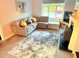 Gurteen Village Getaway, hotel in Cloonlaheen