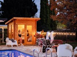 The Oriana Orange - Retro Hotel & Resort, hotel em Orange