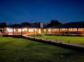 Irupé Lodge, hôtel à Colonia Carlos Pellegrini
