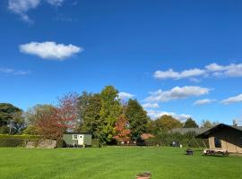 Dawn Chorus Holidays, Hotel in Beccles