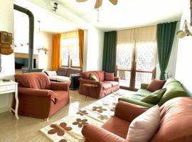 Lily Guest House with Amazing View House with Garden, hôtel à Gokceada Town