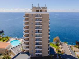 Duas Torres Hotel, hotel ve Funchalu