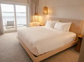 The Shoreline Hotel