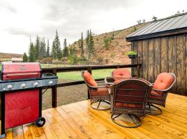 Fishing and Views River Paradise in Dubois!, hotel in Dubois