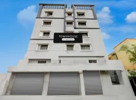 Super Townhouse Vanasthalipuram Near Deer National Park