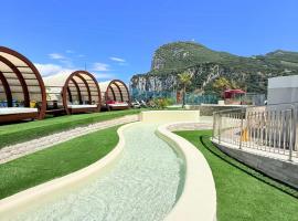 Ocean spa plaza Resort, hotel in Gibraltar