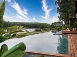 Virá Charme Resort、Fernandes Pinheiroのホテル