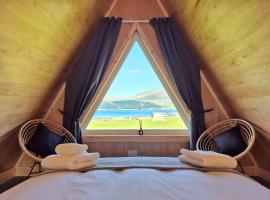 The Hideouts at Port nan Gael Campsite, ξενοδοχείο σε Pennyghael