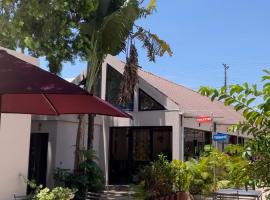 Au Mirandav Hotel, hotel em Ambohidratrimo
