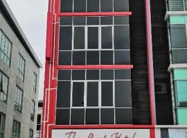 Hotel The Red