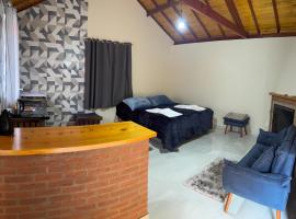 Chalés Dionisio、モンテ・ヴェルデのホテル