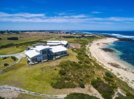 Wytonia Beachfront Accommodation, hotel in Port Fairy