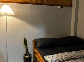 Beach room for 2- Alon Room at Dallúyon Beach House, hotel in San Fernando