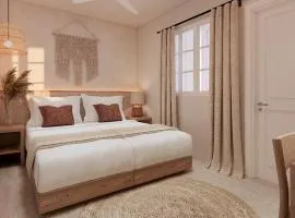 TWIN PALMS 'Beach House' - New surf front location
