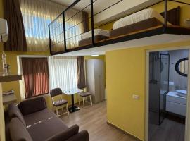Auto Tana Guest House, hotel in Tirana