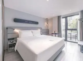 Atour X Hotel Shanghai Pudong Babaiban