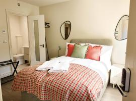 George Apartments、ブロードウェイのホテル