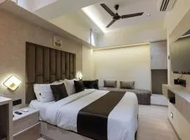 Hotel Grand Clayton Near Delhi Airport