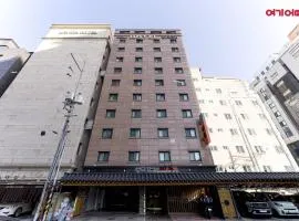 Hotel Maru