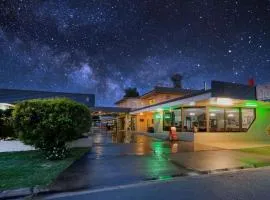 Biloela Centre Motel & Grevillea Steakhouse & Bar