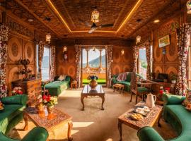 Moustache Houseboat Srinagar, hôtel à Srinagar
