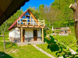 Cabană tip A Wild Glamping Cornereva、Cornerevaのホテル