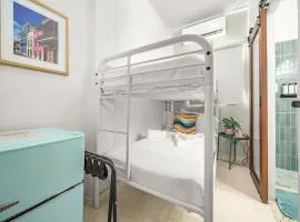 Room 4 Compact Bunk Room in Arts District
