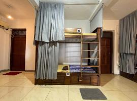 Arugam Waves Hostel, ξενοδοχείο σε Arugam Bay