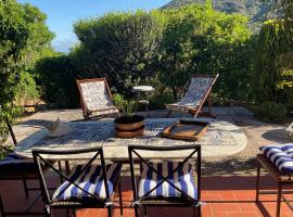 Villino il limone, hotell sihtkohas Nisporto