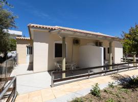 olivensun bungalow 2, Hotel in Gythio