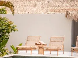 Les Vagues - Hotel Villa & Beach Club - Gili Air