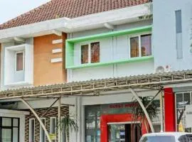 Capital O 1362 Ciliwung Guest House Syariah