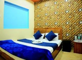 Near Shri Mahakaleshwar Jyotirlinga Temple HOTEL GANARAJ # SHARNAM - Providing Spacious Rooms With Free Wi-Fi - Free Parking Available - Best Hotel In Ujjain