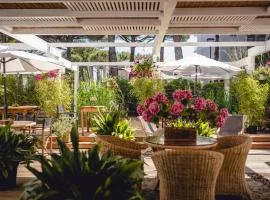 Hotel Saraceno Resort with Private Beach