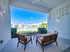 West Bay में, होटल Sunset Point: Chic Meets Luxury