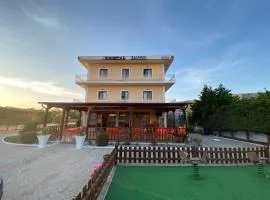 Kristal Hotel