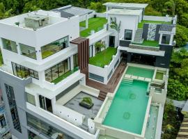 Skyluxe Hotel, hotel in Sampong