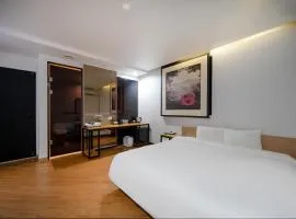2 Heaven Hotel Seomyeon