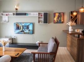 The Greige 3 Lakeside Condo in Entebbe, hotel in Entebbe