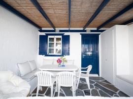 Estia house, hotel i Ornos