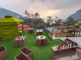 Staynest Retreat and Spa Gangtok with Parking & Swimming Pool
