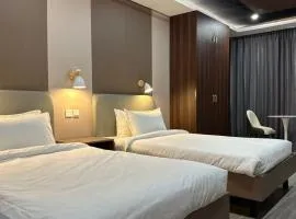 Sky Vista Hotel
