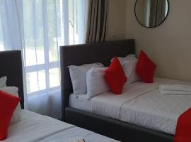 The Loch Hotel Bondo, hotel v destinaci Bondo