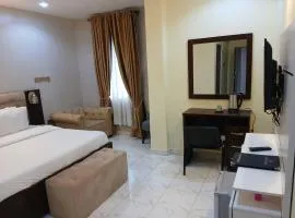 Golden Top Hotel and Suites