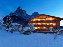 Artnatur Dolomites Hotel & Spa, hotel in Siusi