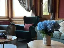 Royal Reserve