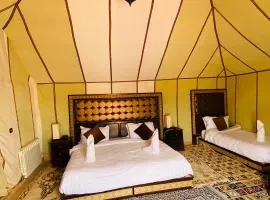 Outdoor luxury camp