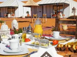 Outdoor luxury camp